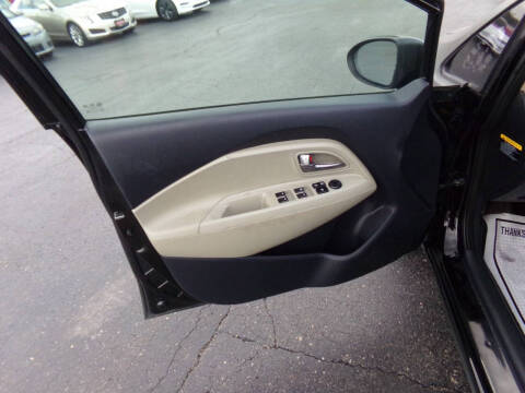 2012 Kia Rio 5-Door LX