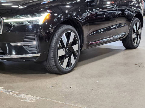 2023 Volvo XC60 Recharge T8 Plus Bright Theme