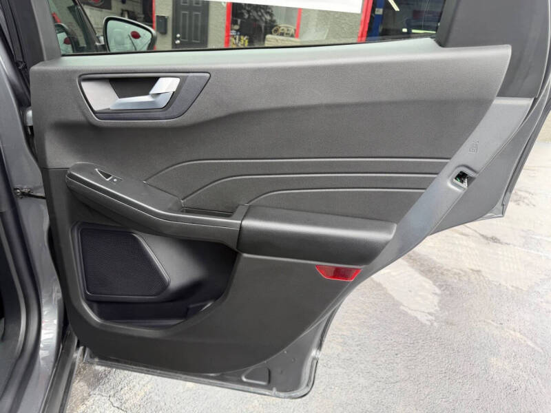 2024 Ford Escape Platinum