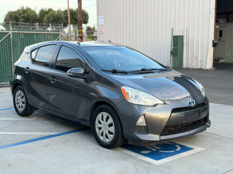 2014 Toyota Prius c Two