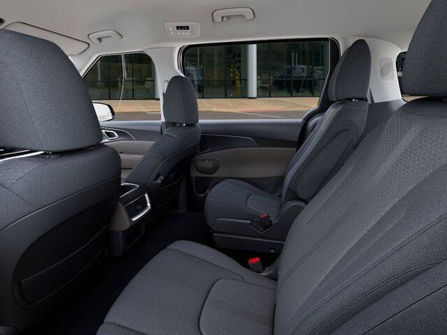 2026 Kia Carnival LX