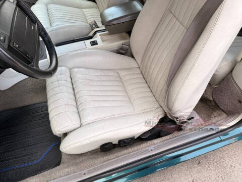 1990 Ford Mustang