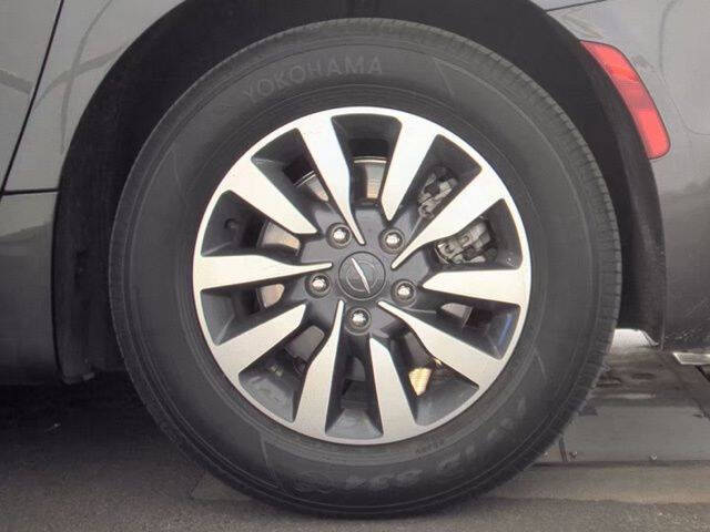 2022 Chrysler Pacifica Hybrid Touring L