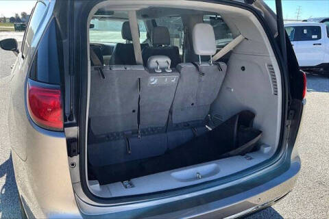 2017 Chrysler Pacifica Touring-L