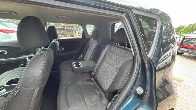 2017 Kia Soul +