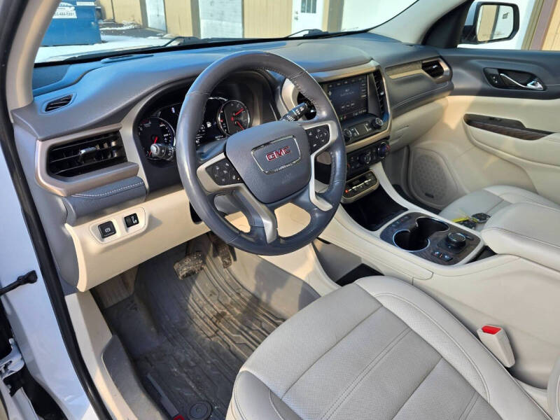 2020 GMC Acadia Denali