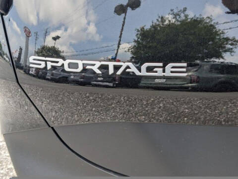 2024 Kia Sportage Hybrid LX