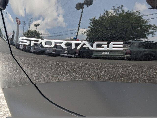 2024 Kia Sportage Hybrid LX