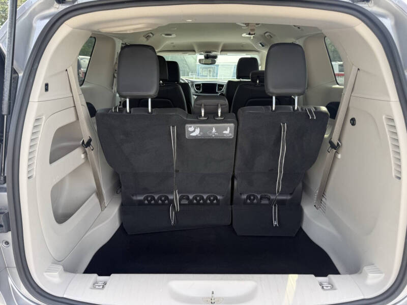 2020 Chrysler Pacifica Touring L