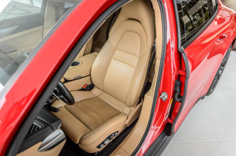 2018 Porsche Panamera 4