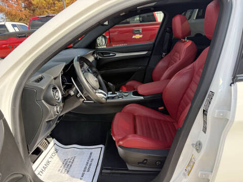 2022 Alfa Romeo Stelvio Veloce