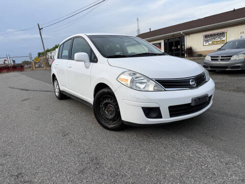 2011 Nissan Versa 1.8 SL