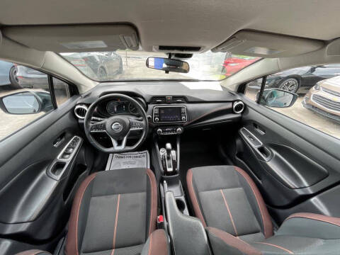 2020 Nissan Versa SR