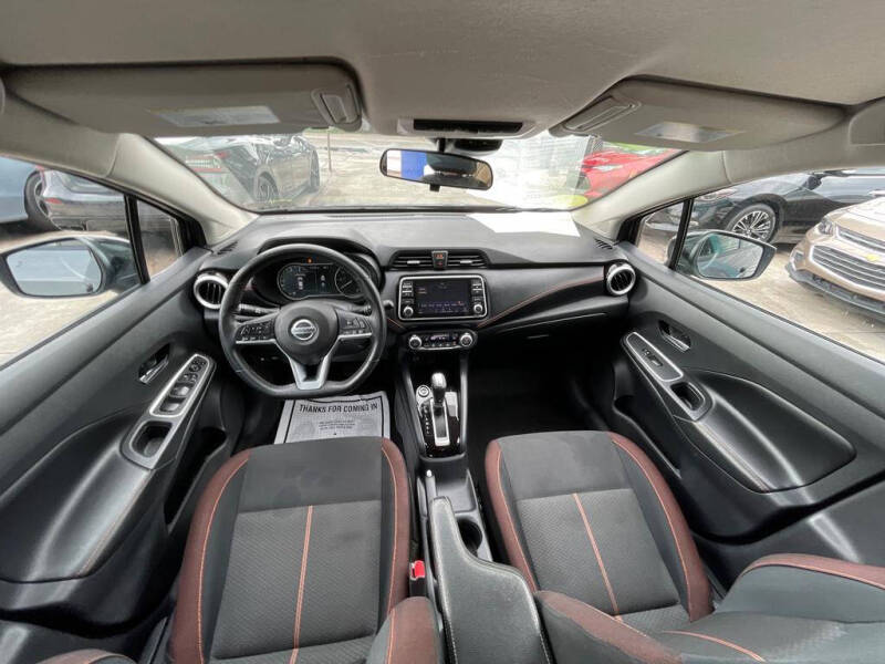 2020 Nissan Versa SR