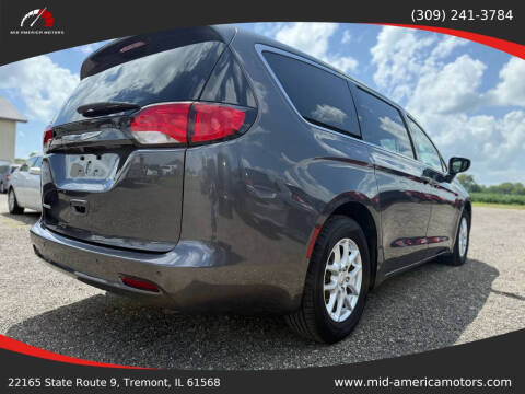 2020 Chrysler Voyager LX