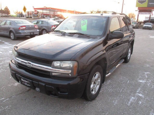 2005 Chevrolet TrailBlazer for sale at King's Kars in Marion IA