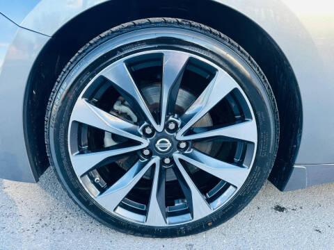 2016 Nissan Maxima Platinum