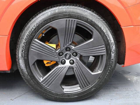 2022 Audi e-tron quattro Premium Plus