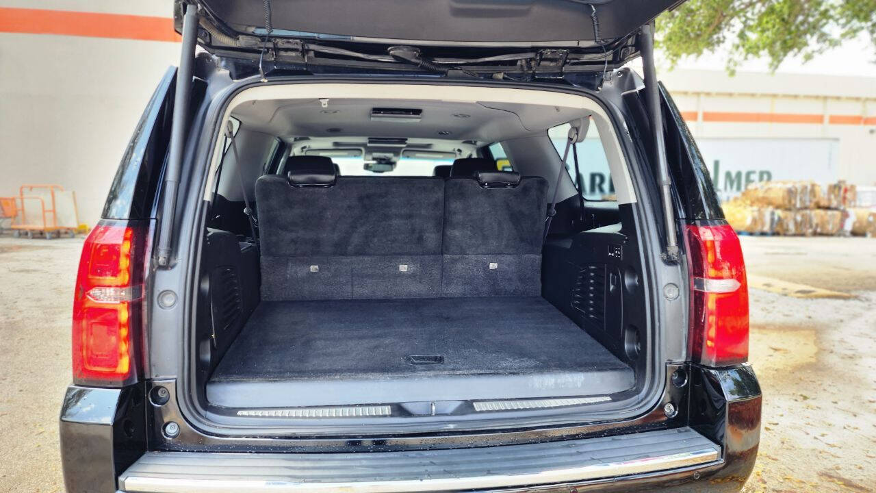 2015 Chevrolet Suburban  - $19,900