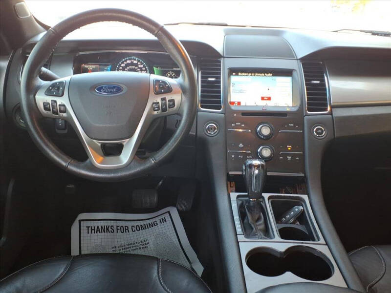 2018 Ford Taurus SEL