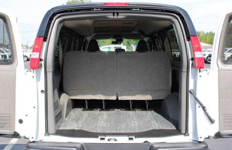 2024 Chevrolet Express LT 3500