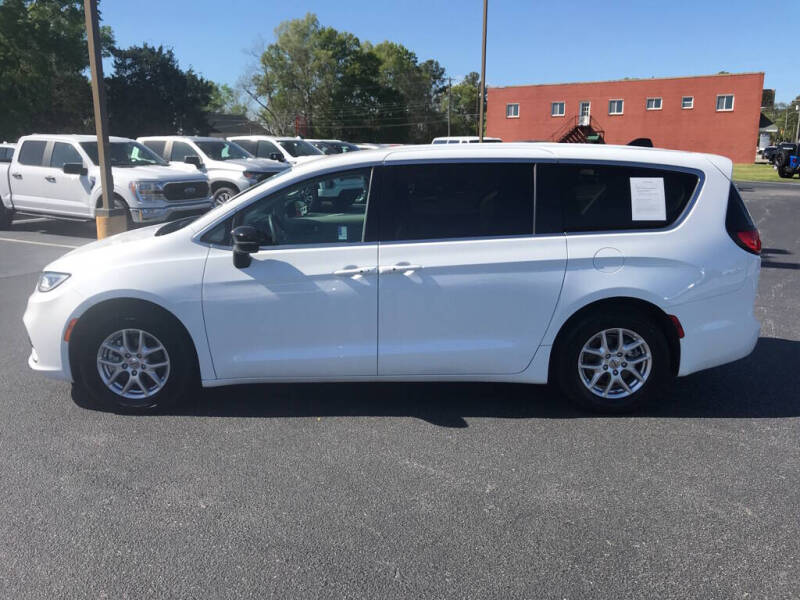 2024 Chrysler Pacifica Touring L