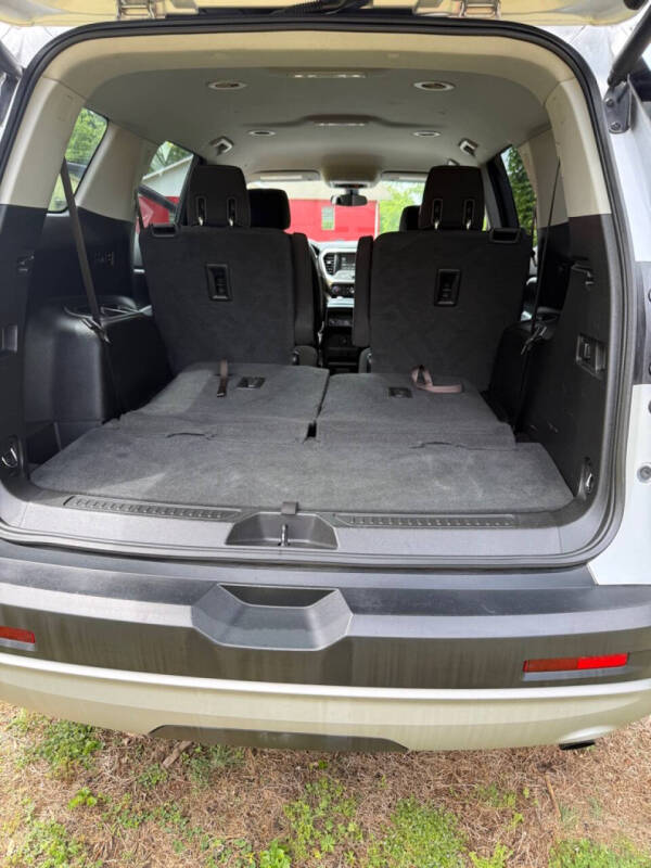 2018 GMC Acadia SLE-2