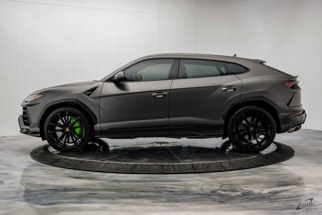 2022 Lamborghini Urus