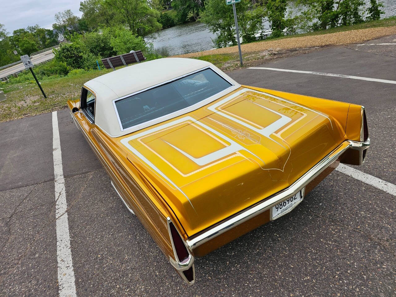 1969 Cadillac DeVille 16