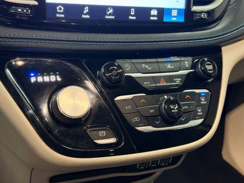 2021 Chrysler Pacifica Touring - Photo 30