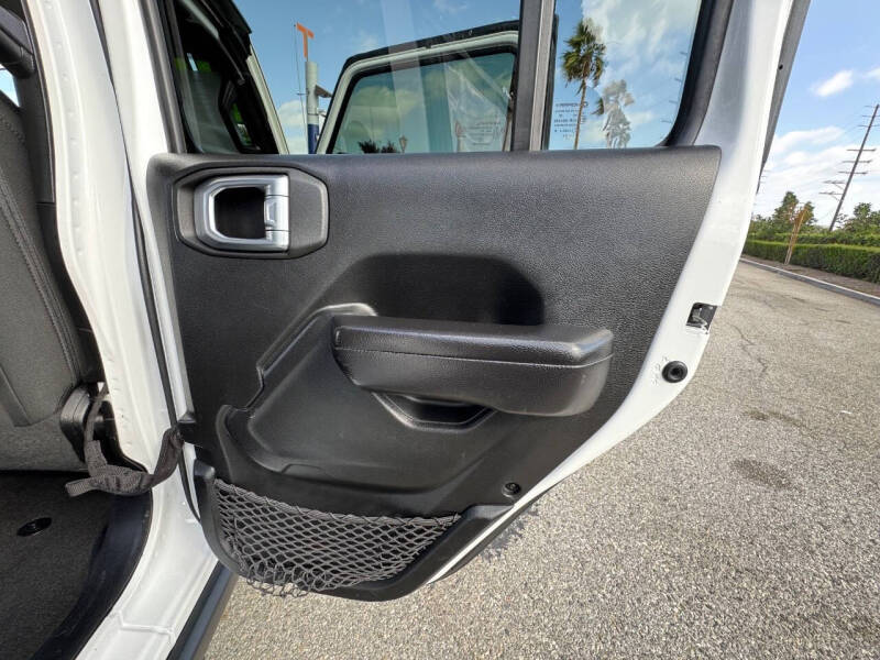 2021 Jeep Gladiator California Edition