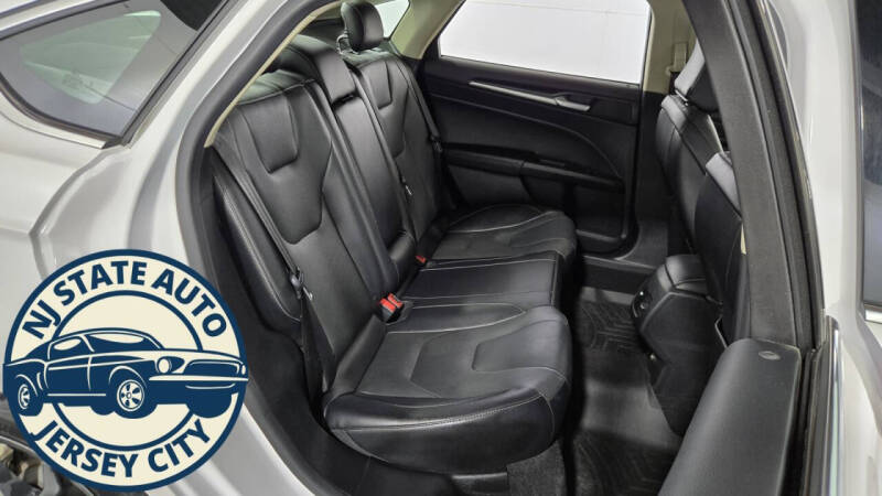 2020 Ford Fusion Hybrid Titanium