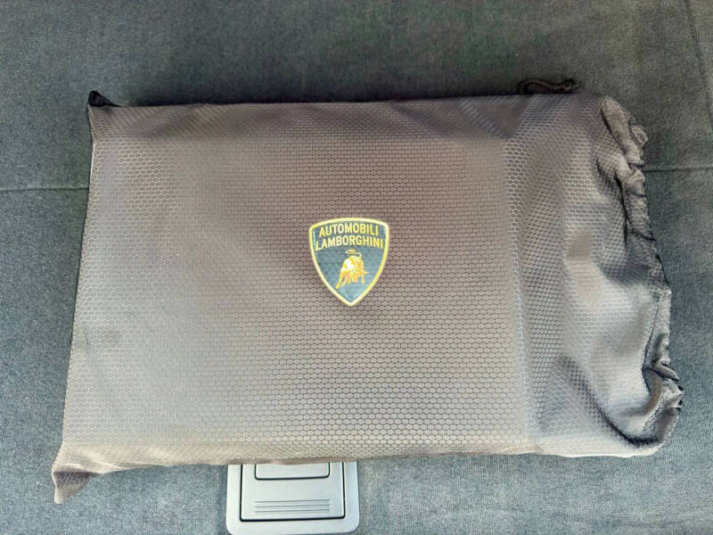 2024 Lamborghini Urus S