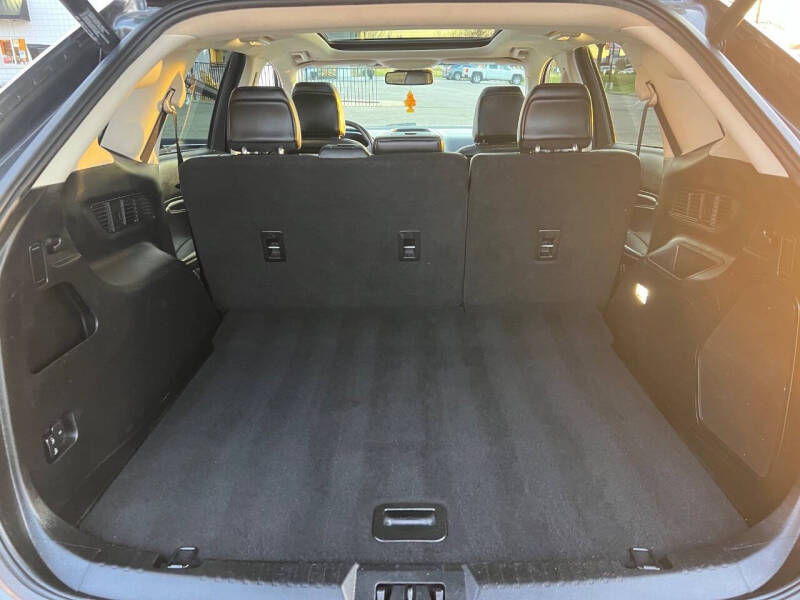 2020 Ford Edge Titanium