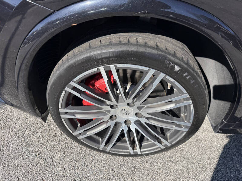 2016 Porsche Cayenne GTS