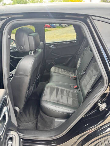 2017 Porsche Macan