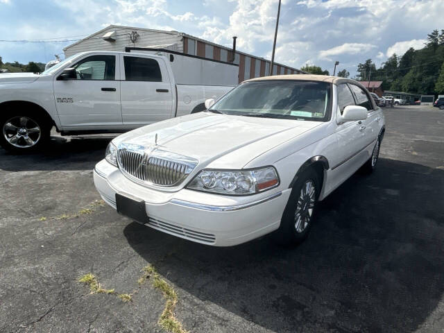 2008 Lincoln Town Car Signature Limited