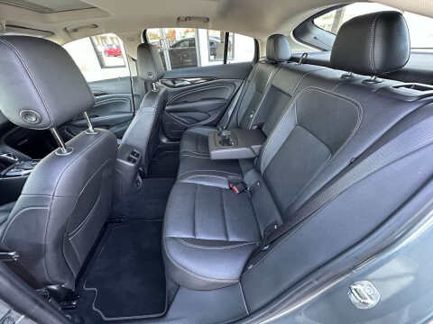 2018 Buick Regal Sportback Essence