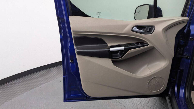 2017 Ford Transit Connect Titanium