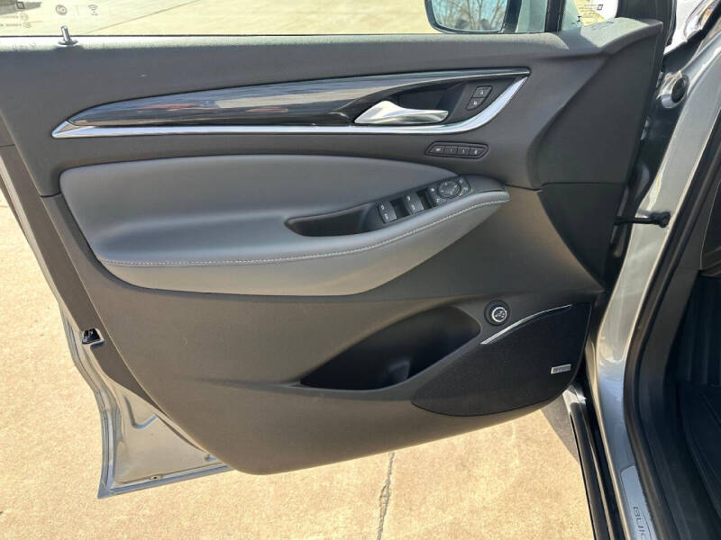 2023 Buick Enclave Premium