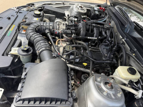 2008 Ford Mustang V6 Deluxe
