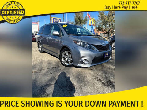 2013 Toyota Sienna SE 8-Passenger