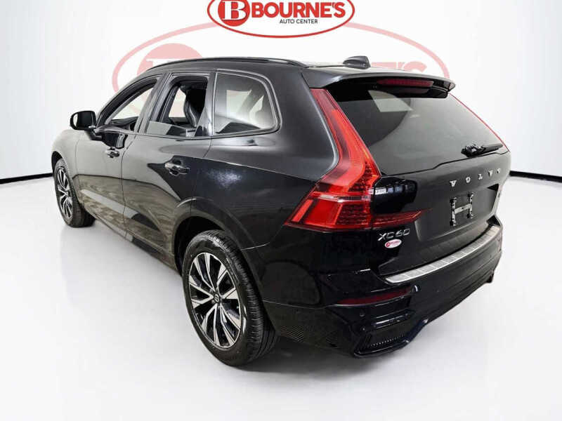 2024 Volvo XC60 B5 Plus Dark Theme