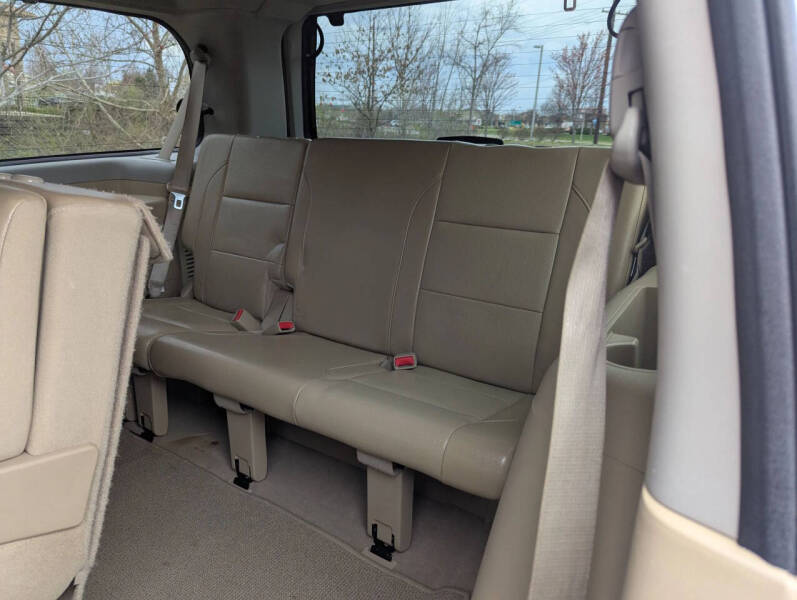 2011 Nissan Armada Platinum