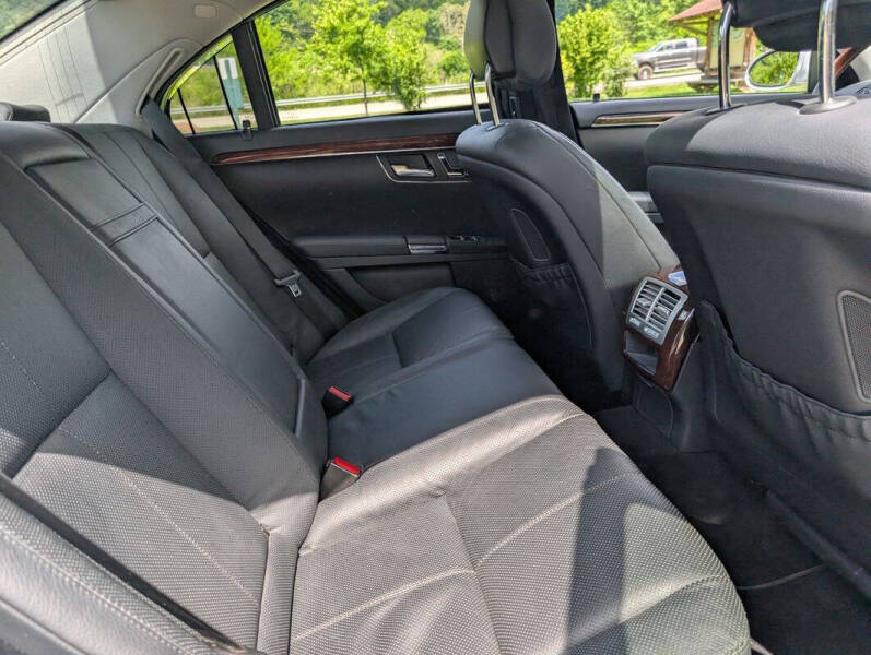 2009 Mercedes-Benz S-Class S 550 4MATIC