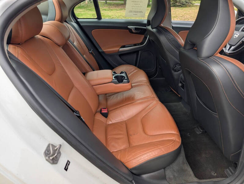 2015 Volvo S60 T6 Drive-E Platinum