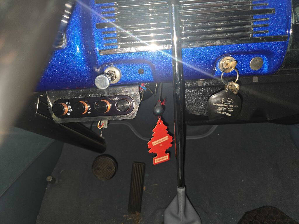 1940 Ford DELUXE V8 35