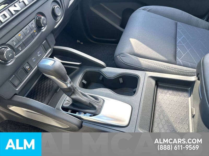 2025 Nissan Frontier SV