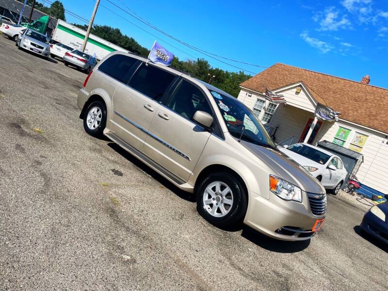 2012 Chrysler Town and Country for sale at New Wave Auto of Vineland in Vineland NJ