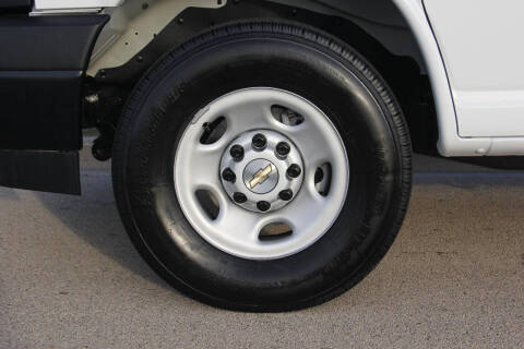 2025 Chevrolet Express 3500